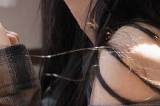 少女萌趣分享：登录51cgfun吃瓜每天都有惊喜！