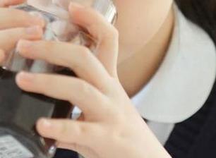 国产黑料被曝，苹果51吃瓜网站成话题中心。