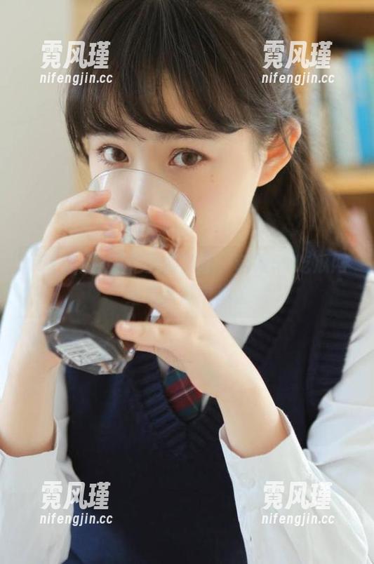 国产黑料被曝，苹果51吃瓜网站成话题中心。