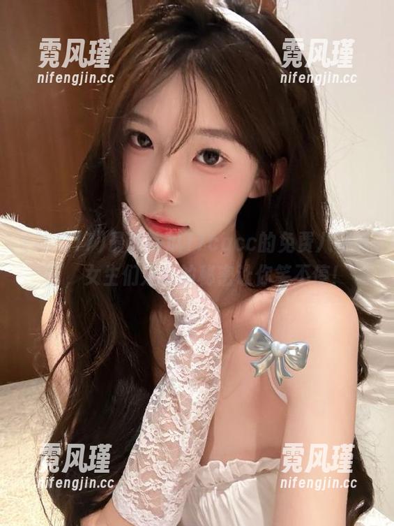 最新吃瓜17cgcc的免费八卦专区，女生们分享的秘密让你笑不停！