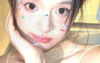 用吃瓜17cgccapp轻松掌握最新最热的娱乐瓜消息