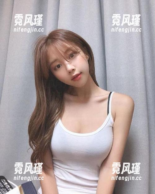 在线使用我爱51吃瓜网，永久追踪娱乐圈的每一个瓜，停不下来！