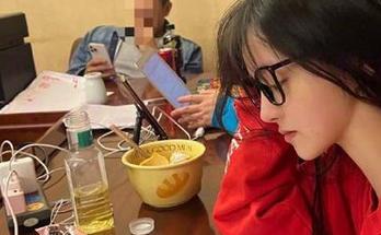 在线访问黑料不打烊tttzzz入口，最新娱乐新闻与八卦资讯一网打尽！