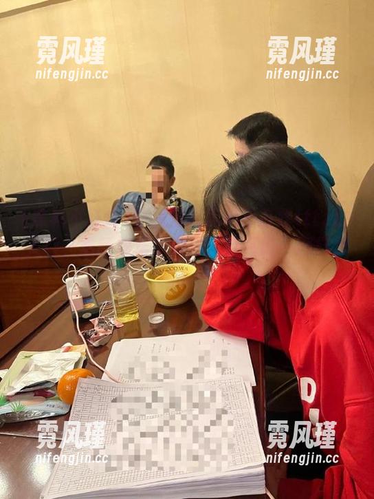 在线访问黑料不打烊tttzzz入口，最新娱乐新闻与八卦资讯一网打尽！