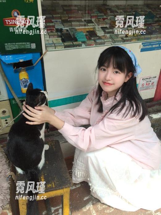 黑料吃瓜网首页上线：网红明星黑料实时分享，引爆网络热议！