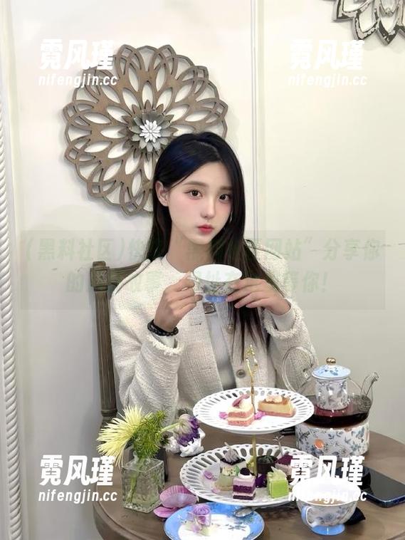 快来“黑料社区网站”分享你的八卦故事，网址在这里等你！