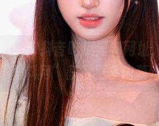 追踪抖音吃瓜黑料网址，立即下载“黑料网”获取更多内幕爆料