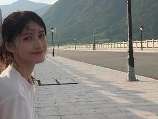 想知道娱乐圈秘闻？赶快下载黑料网app，iOS平台轻松浏览！